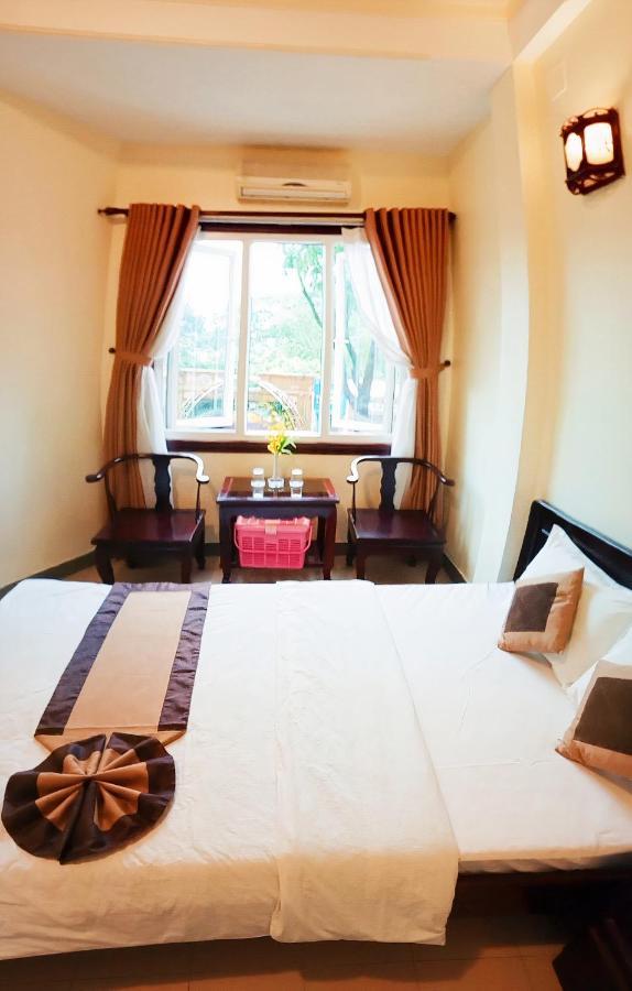 Tran Ly Hotel Hue Exterior photo