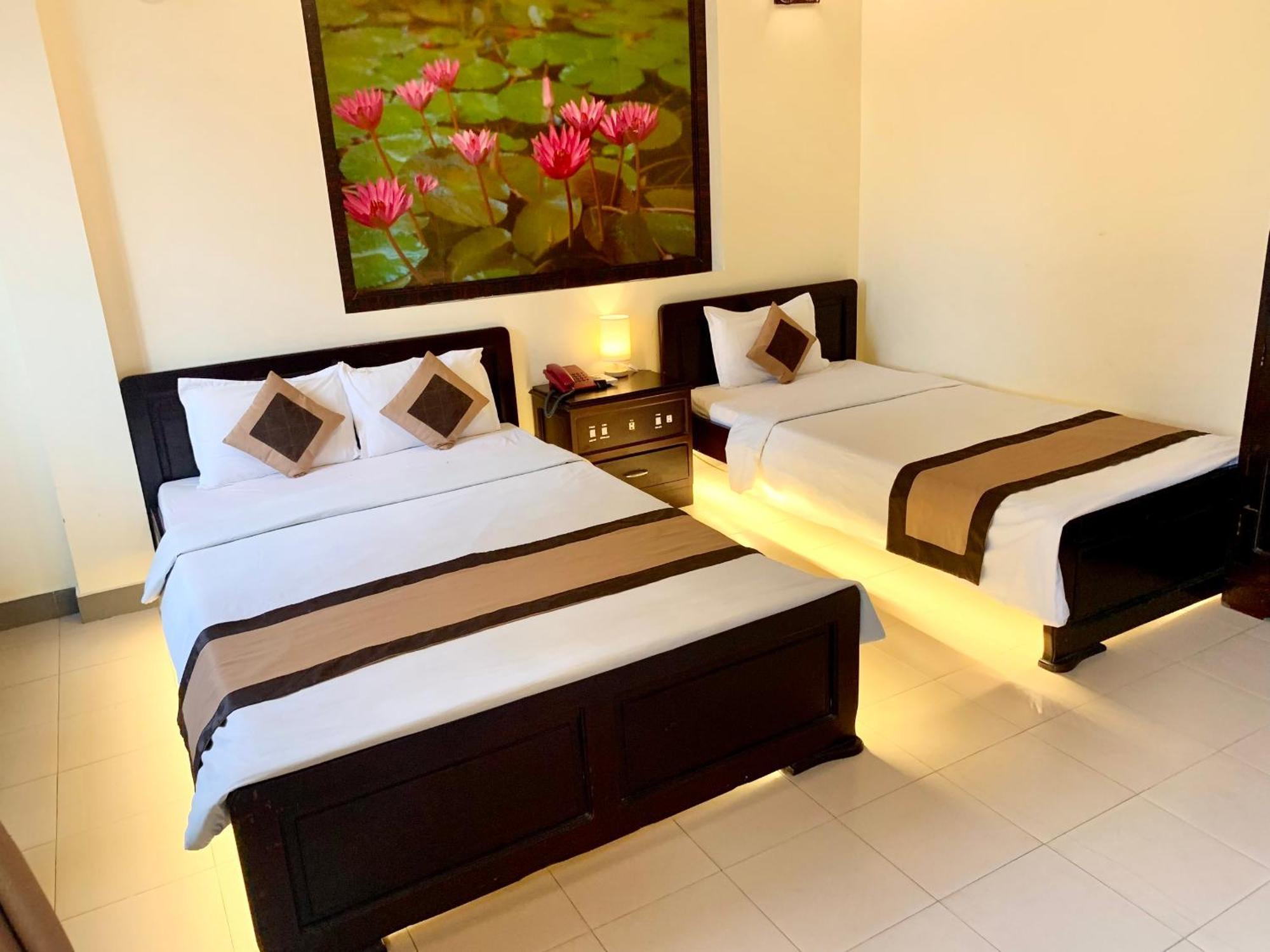 Tran Ly Hotel Hue Exterior photo